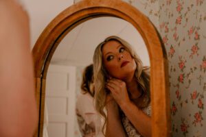 Washington wedding photographer capturing the bride getting ready at Brown Family Homestead in Leavenworth, Washington
