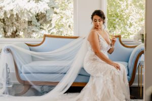 Washington wedding photographer documenting the bride getting ready at Beecher Hill House in Leavenworth, Washington