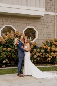 Couples portraits at Sunset Marina in Lake Chelan