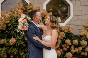 Couples portraits at Sunset Marina in Lake Chelan