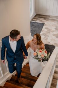 Couples portraits at Sunset Marina in Lake Chelan