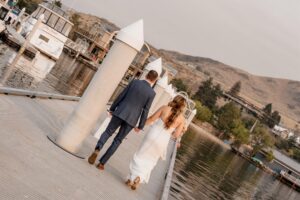 Couples portraits at Sunset Marina in Lake Chelan