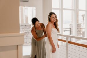 Bride getting ready at Sunset Marina in Lake Chelan